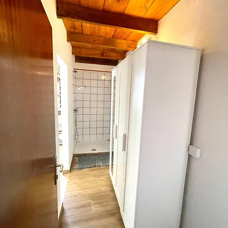 El Del Cubo אכסניה *